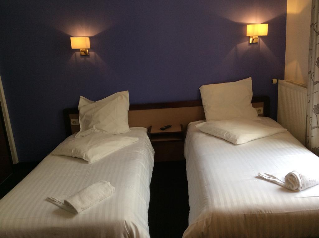 Hotel De La Place Malakoff Oda fotoğraf
